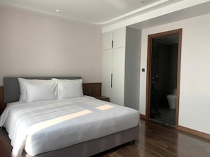 Habitación doble clásica de uso individual, vista a la ciudad | Escritorio y wifi gratis