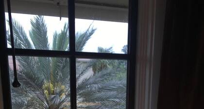 Beautiful top Floor Condo With Golf Course and Pool