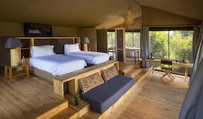 Deluxe Twin Room | Free WiFi - Saruni Eagle View (Maasai Mara)