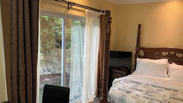 Habitación doble, balcón, vistas al jardín | Wifi gratis