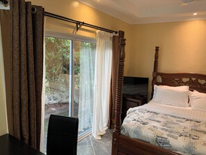 Double Room, Balcony, Garden View