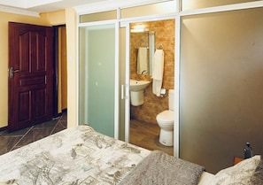 Double Room, Balcony, Garden View | Free WiFi