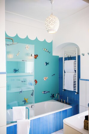 Deluxe Room, Sea View | Bathroom - Maison Cherie (Positano)