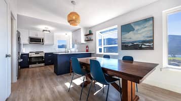 Rumah, 3 kamar tidur | Dapur pribadi | Lemari es, oven, kompor, dan mesin pembuat kopi/teh
