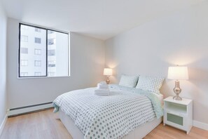 2 chambres, fer et planche à repasser, Wi-Fi, draps fournis