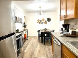 House, 3 Bedrooms | Private kitchen | Fridge, oven, coffee/tea maker, toaster