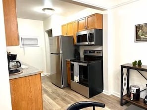 House, 3 Bedrooms | Dapur peribadi | Peti sejuk, ketuhar, pembancuh kopi/teh, pembakar roti