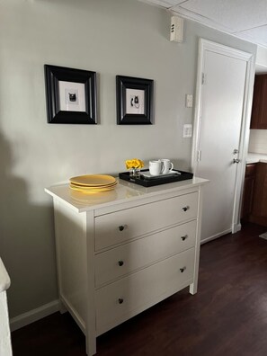 Apartment, 2 Bedrooms | Interior