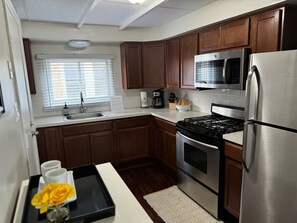 Appartement, 2 chambres | Cuisine privée | Four, cafetière/bouilloire