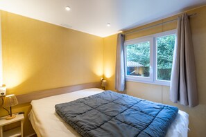 2 bedrooms