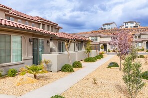 Townhome, 3 Bedrooms | Exterior - Zi-on The Prize 3 Bedroom Townhouse (Washington)