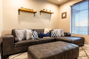 Maison mitoyenne, 3 chambres | Coin séjour