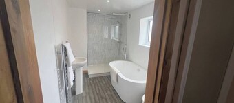 Blyton 2-bed Cottage, Parking, 30m to Lincoln