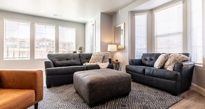 Townhome, 3 Bedrooms | Living area - Sun Villa 3 Bedroom Townhouse (Washington)