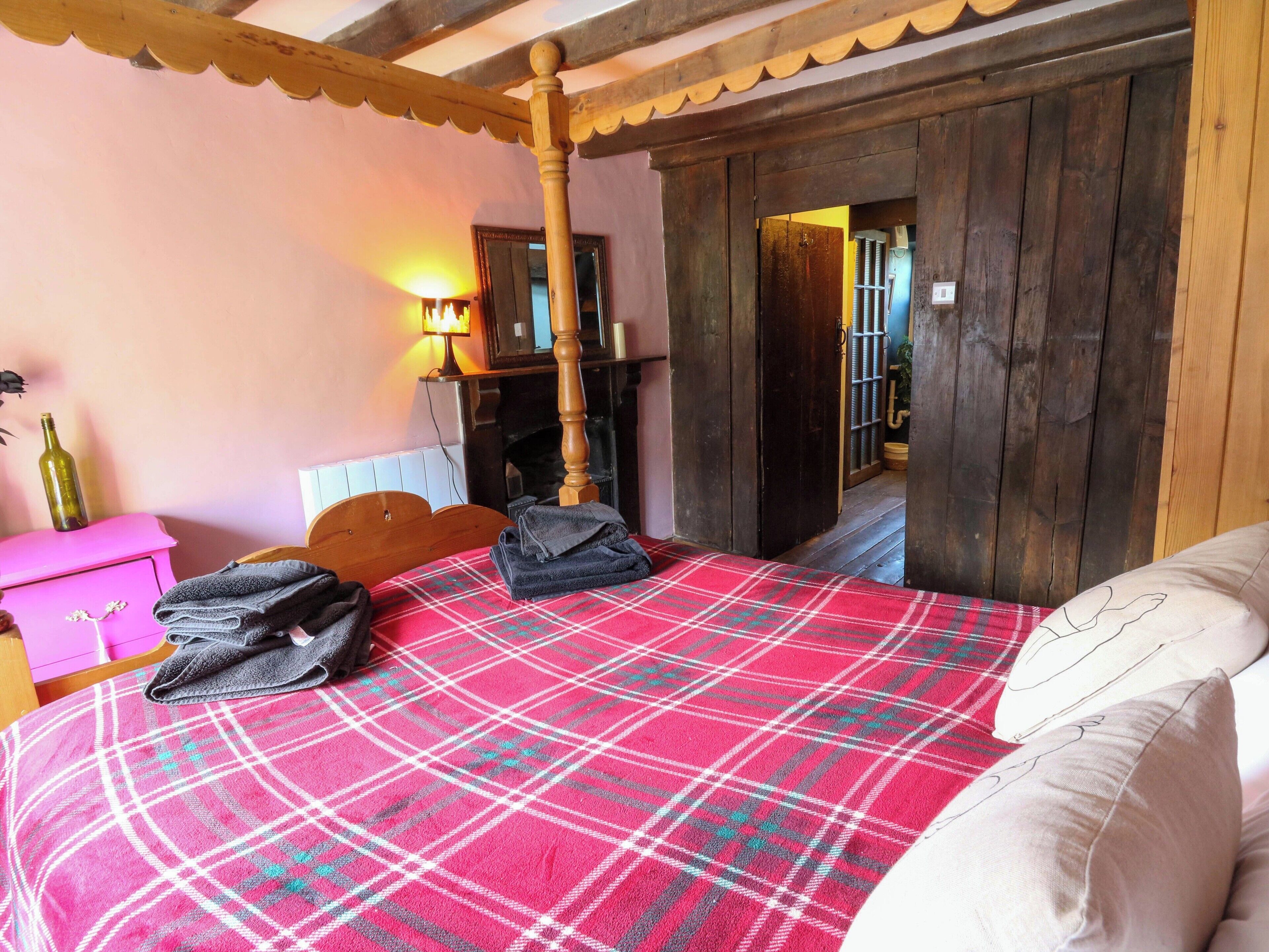 1 bedroom, individually decorated, individually furnished, free WiFi