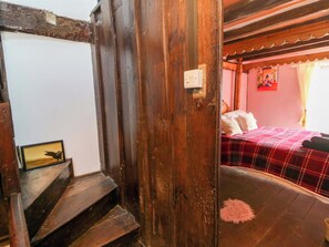 1 bedroom, individually decorated, individually furnished, free WiFi