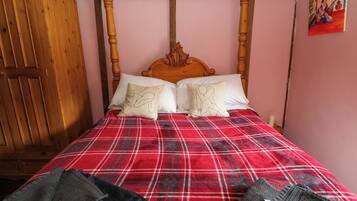 1 Schlafzimmer, individuell dekoriert, individuell eingerichtet