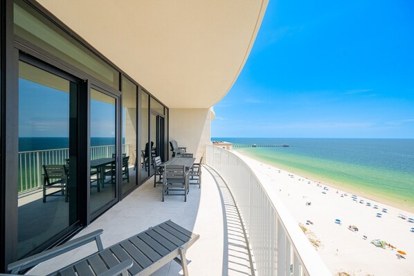 Condo, 3 Bedrooms | Property grounds