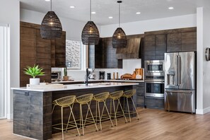 House, Multiple Bedrooms | Private kitchen | Fridge, oven, coffee/tea maker, toaster - A Hole In One 15 Bedroom Home (Washington)