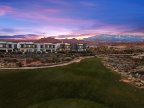 House, Multiple Bedrooms | Exterior - A Hole In One 15 Bedroom Home (Washington)