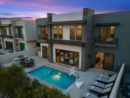 Casa, vários quartos | Piscina