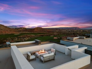 House, Multiple Bedrooms | Terrace/patio - A Hole In One 15 Bedroom Home (Washington)