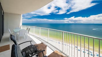 Condo, 3 quartos | Área da propriedade