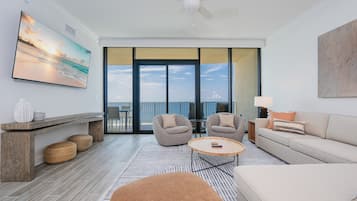 Condo, 3 quartos | Área de estar