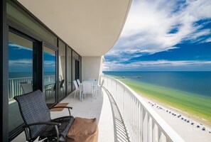 Condo, 3 Bedrooms | Outdoor dining