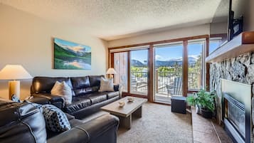 Apartment, 2Â Schlafzimmer | Wohnbereich