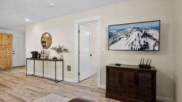 House, 4 Bedrooms | Interior