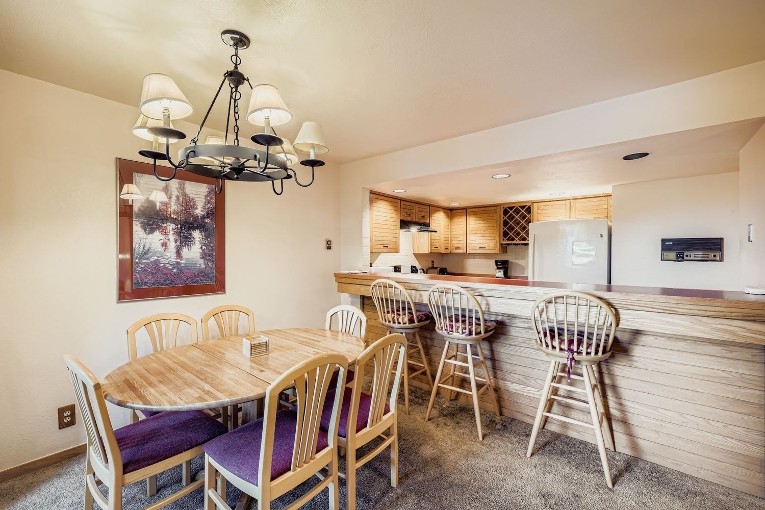 Condo, 2 Bedrooms | Dining