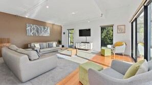 تلفزيون ذكي