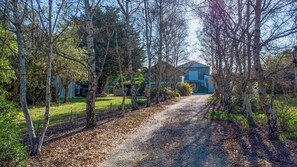 المنطقة المحيطة بالمنشأة