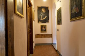 Detall de l'interior