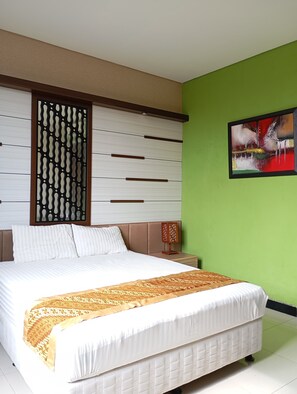 Phòng Tiêu chuẩn | Bàn, khu vực làm việc phù hợp cho laptop 