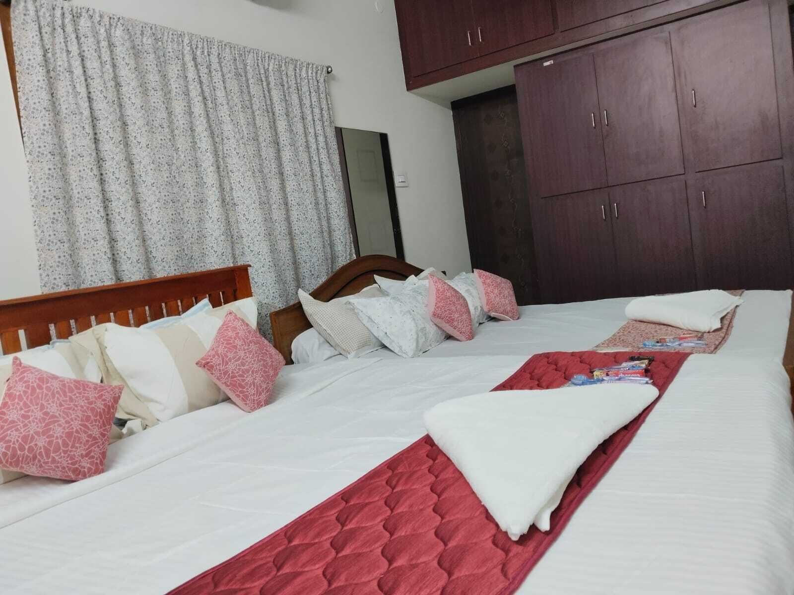 Individually furnished, desk, laptop workspace, free WiFi