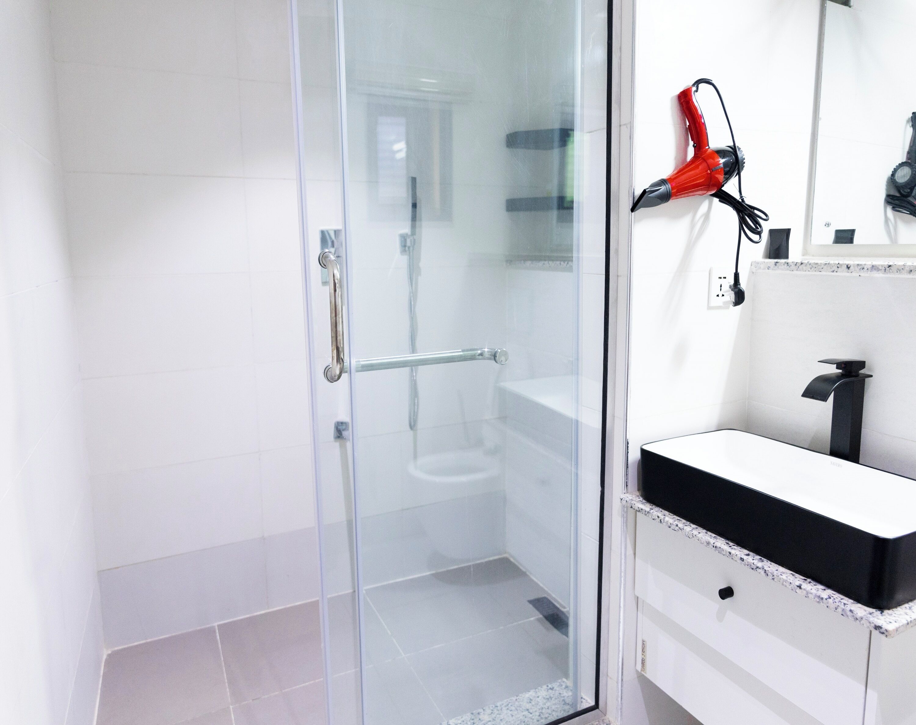 Shower, free toiletries, hair dryer, soap