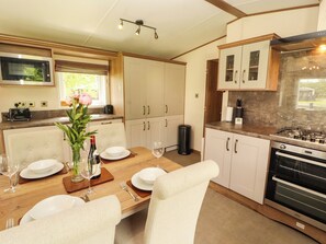 Fridge, dishwasher, cookware/dishes/utensils