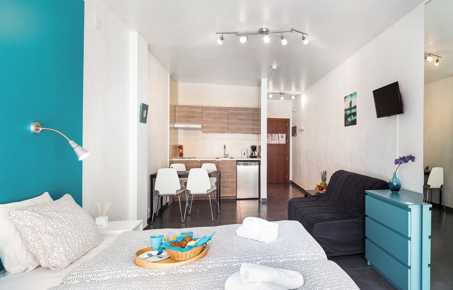 Seterika/papan seterika, Wi-fi percuma 