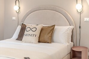 4 bedrooms, in-room safe, iron/ironing board, free WiFi - Infinity Stay • Elegant Urban Escape (Civitanova Marche)