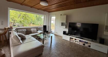 Ferienhaus 'Jo und Jo' mit privater Terrasse, privatem Garten und WLAN