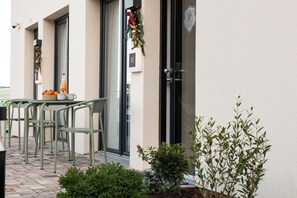 Appartement Terrasse côté village | Terrace/patio