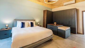 2 bedrooms, desk, iron/ironing board, travel cot