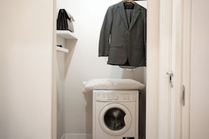 Chambre Supérieure | Coffres-forts dans les chambres, bureau