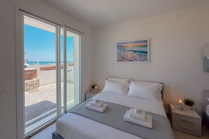 1 bedroom, iron/ironing board, free WiFi, bed sheets - Seafront & Reserved Parking (Civitanova Marche)