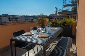 Exterior - Terrace Apartment Monte del Gallo (Rome)
