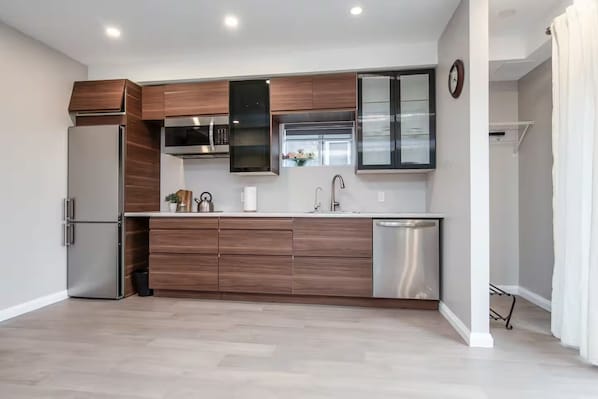Microwave, stovetop, dishwasher