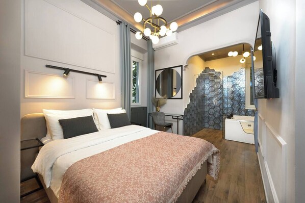 1 bedroom, iron/ironing board, WiFi, bed sheets - Super LUX Jakuzi studio in downtown/ parking 12e/d (Beograd)