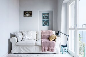 Apartment, Lake View | Premium bedding, down duvets, iron/ironing board, cots/infant beds